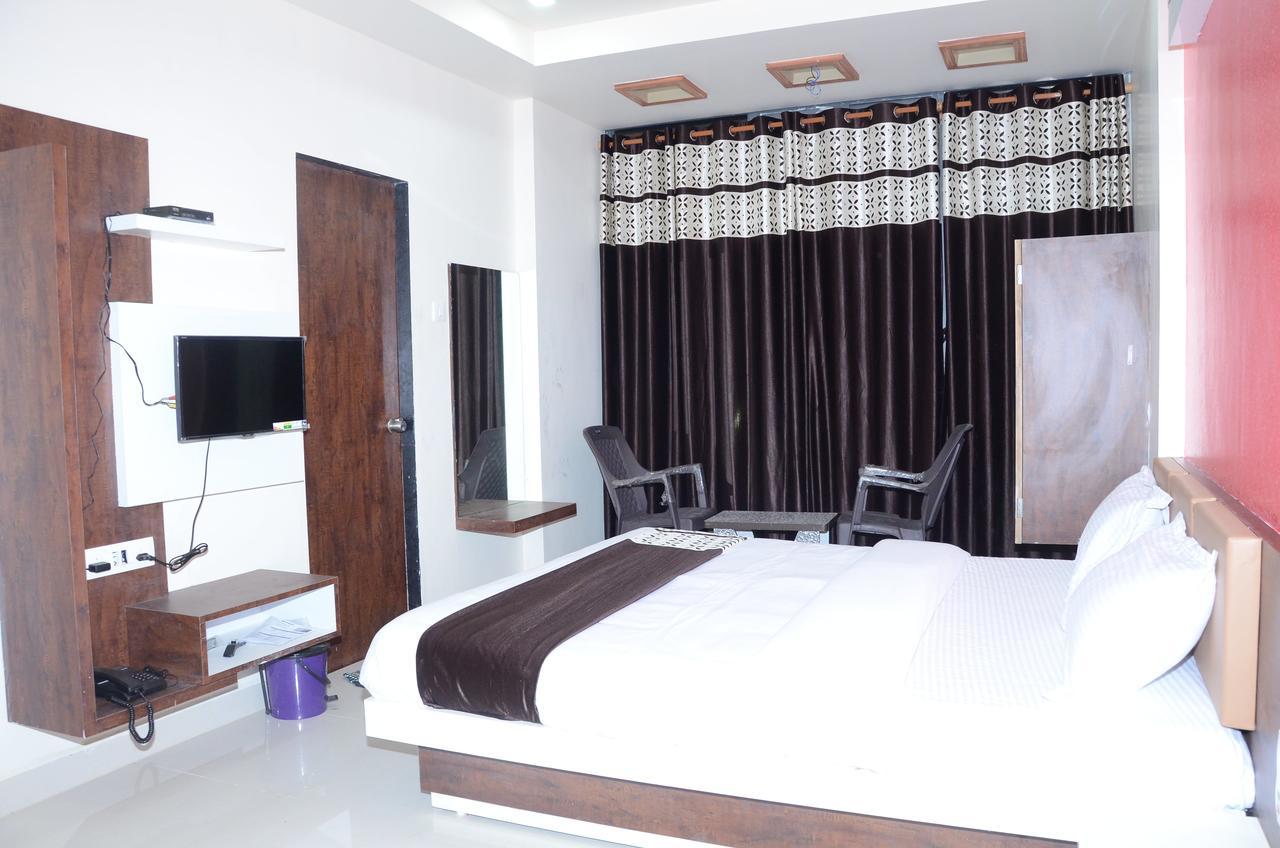 Hotel Bansidhar Somnāth Екстериор снимка