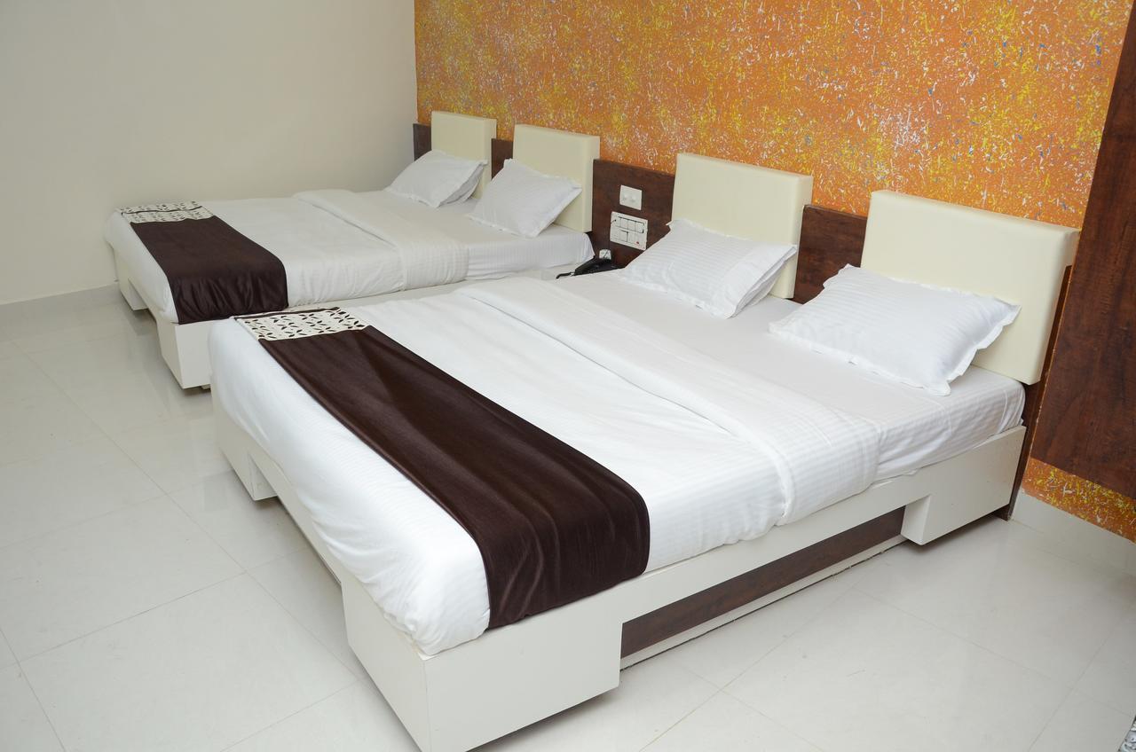 Hotel Bansidhar Somnāth Екстериор снимка