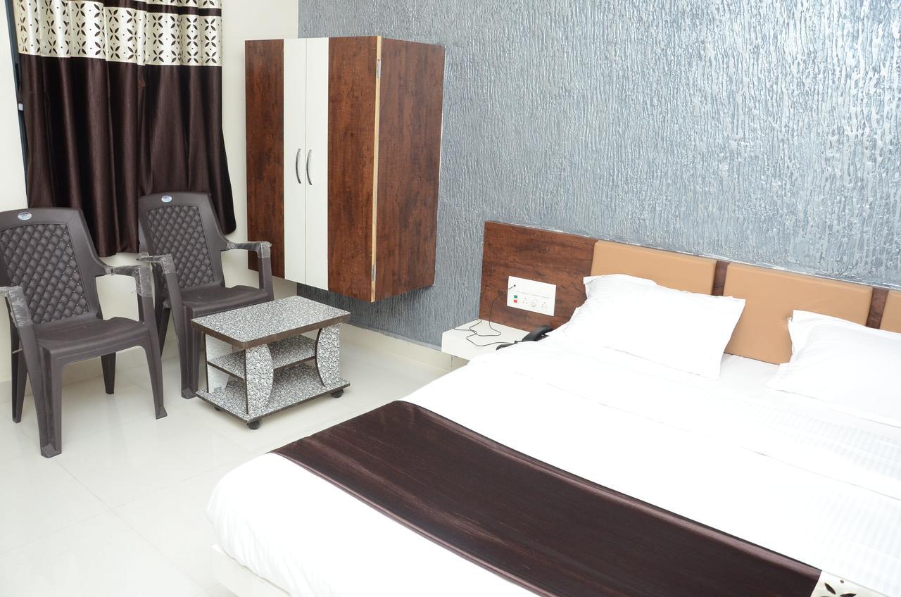 Hotel Bansidhar Somnāth Екстериор снимка
